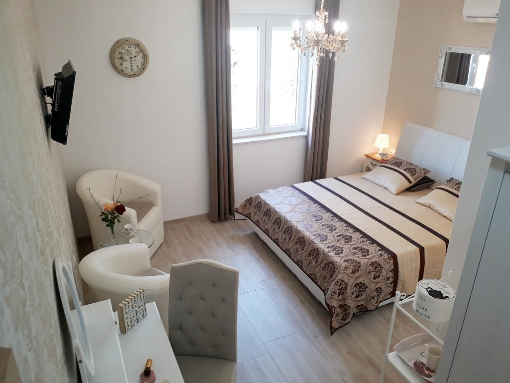 Apartments Jo Senj  Exterior foto