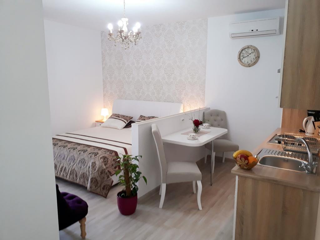 Apartments Jo Senj  Exterior foto